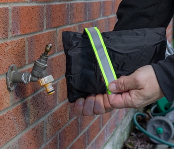 Frozen Pipes In Tucson: Protecting Your Pipes - install faucet cover